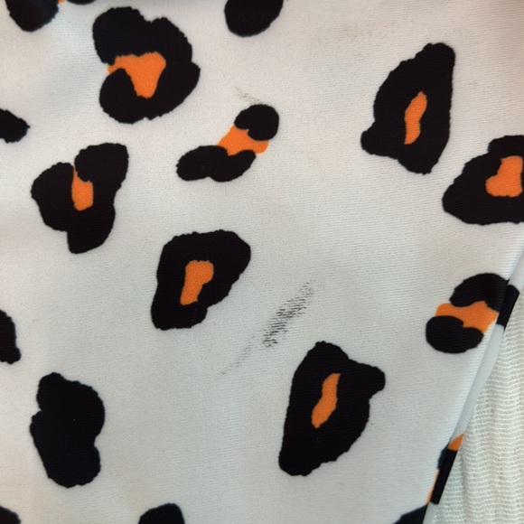 Cheeky leopard print bikini - Picture 5 of 7